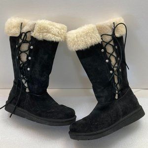 UGG Women's size 8 winter boots, S/N 5163.